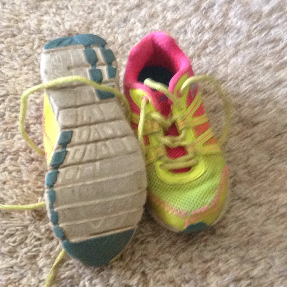 🔵Tennis shoes - Picture 2 of 4